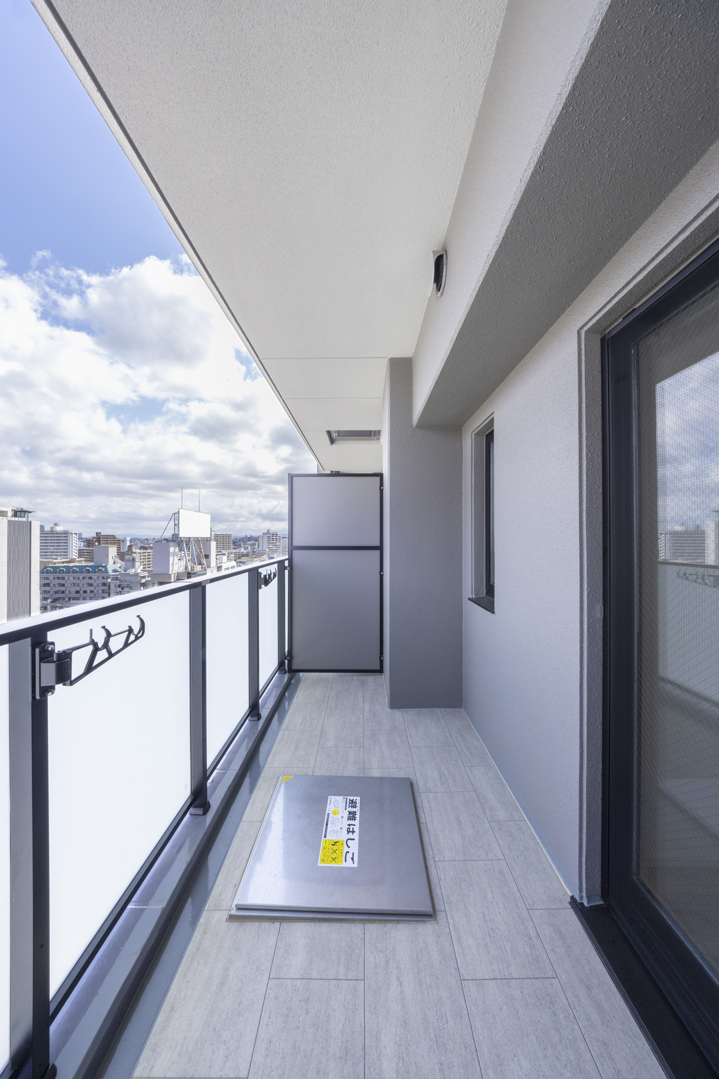 28.バルコニー(A)