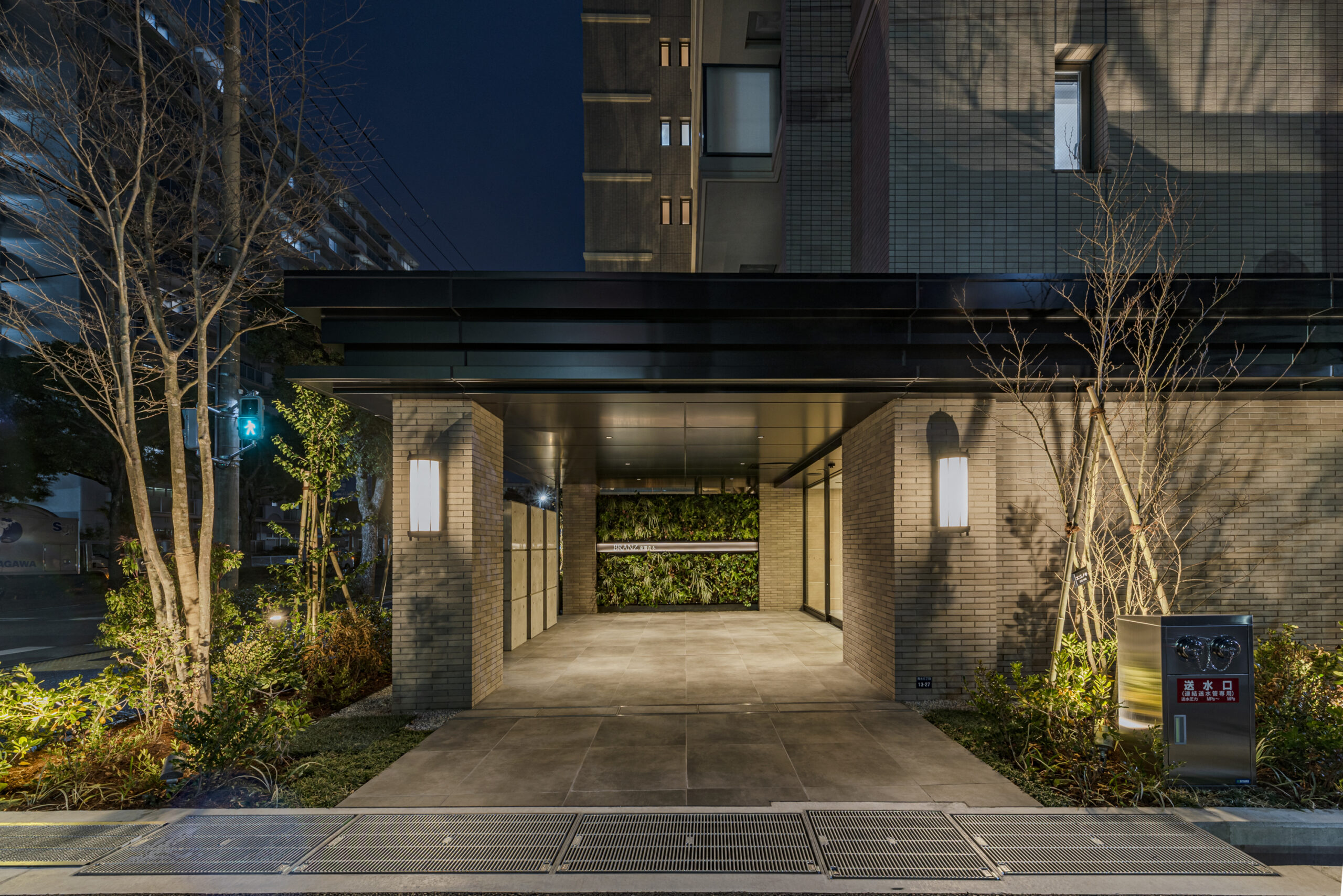 BRANZ東灘青木009_アプローチ（夜景）