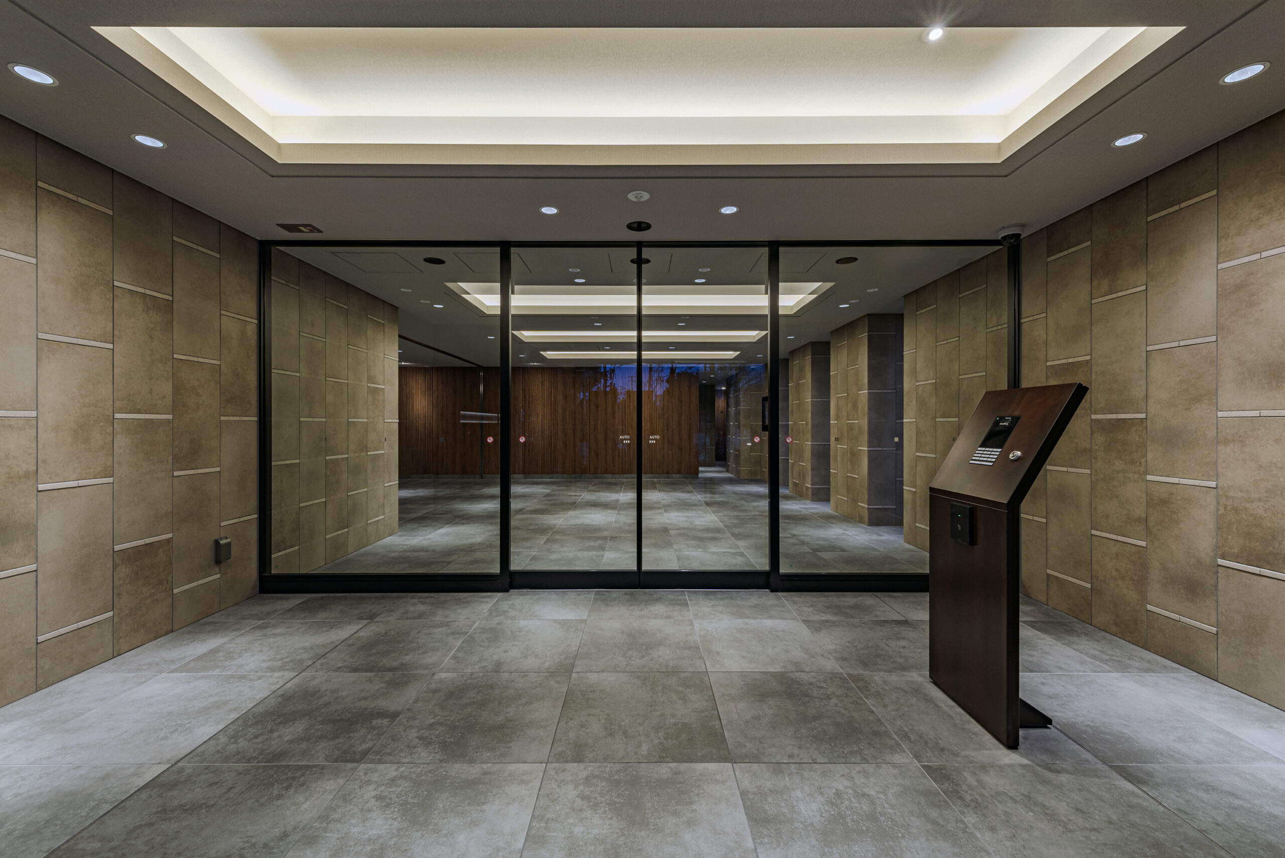 BRANZ東灘青木010_風除室